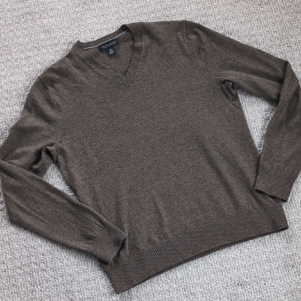 PRISTINE Banana Republic 100% Merino Wool Brown V-Neck Sweater, Sz M 🤎
